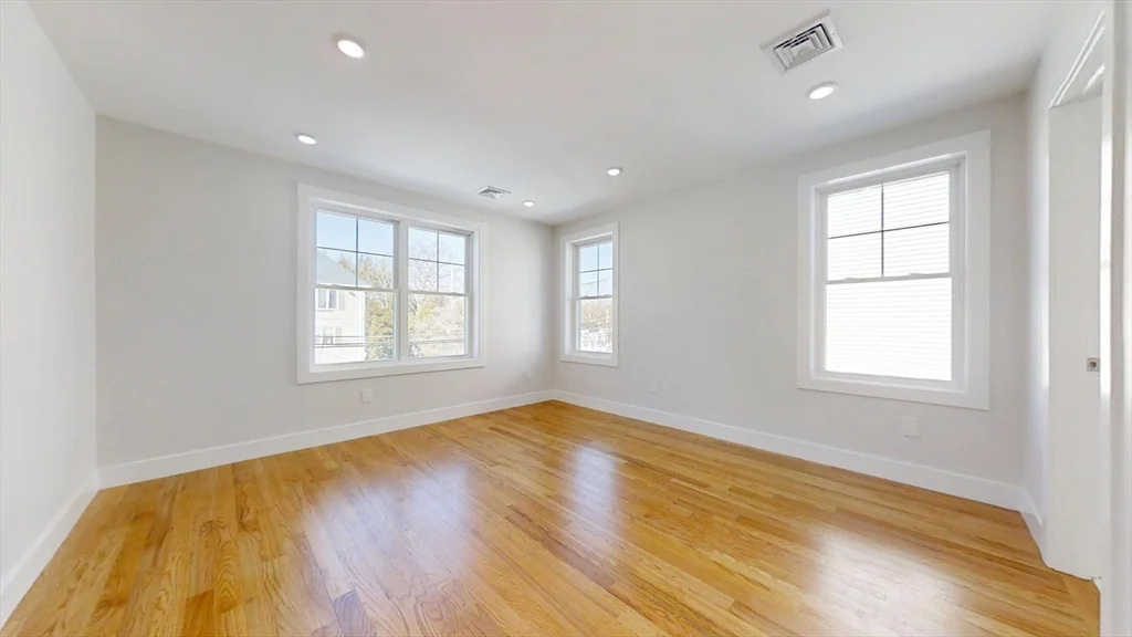 4 bed, 4+ bath apartment for rent at 73A Trowbridge St Unit 73A, Belmont — photo 13 of 29