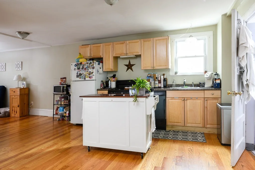 2 bed, 1 bath apartment for rent at 74 6th St Unit 2, Cambridge — photo 2 of 10