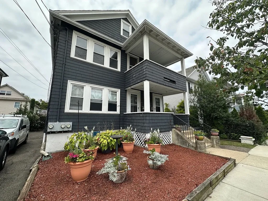 3 bed, 1 bath apartment for rent at 74-76 Governor St Unit 2, Ten Hills — photo 1 of 14
