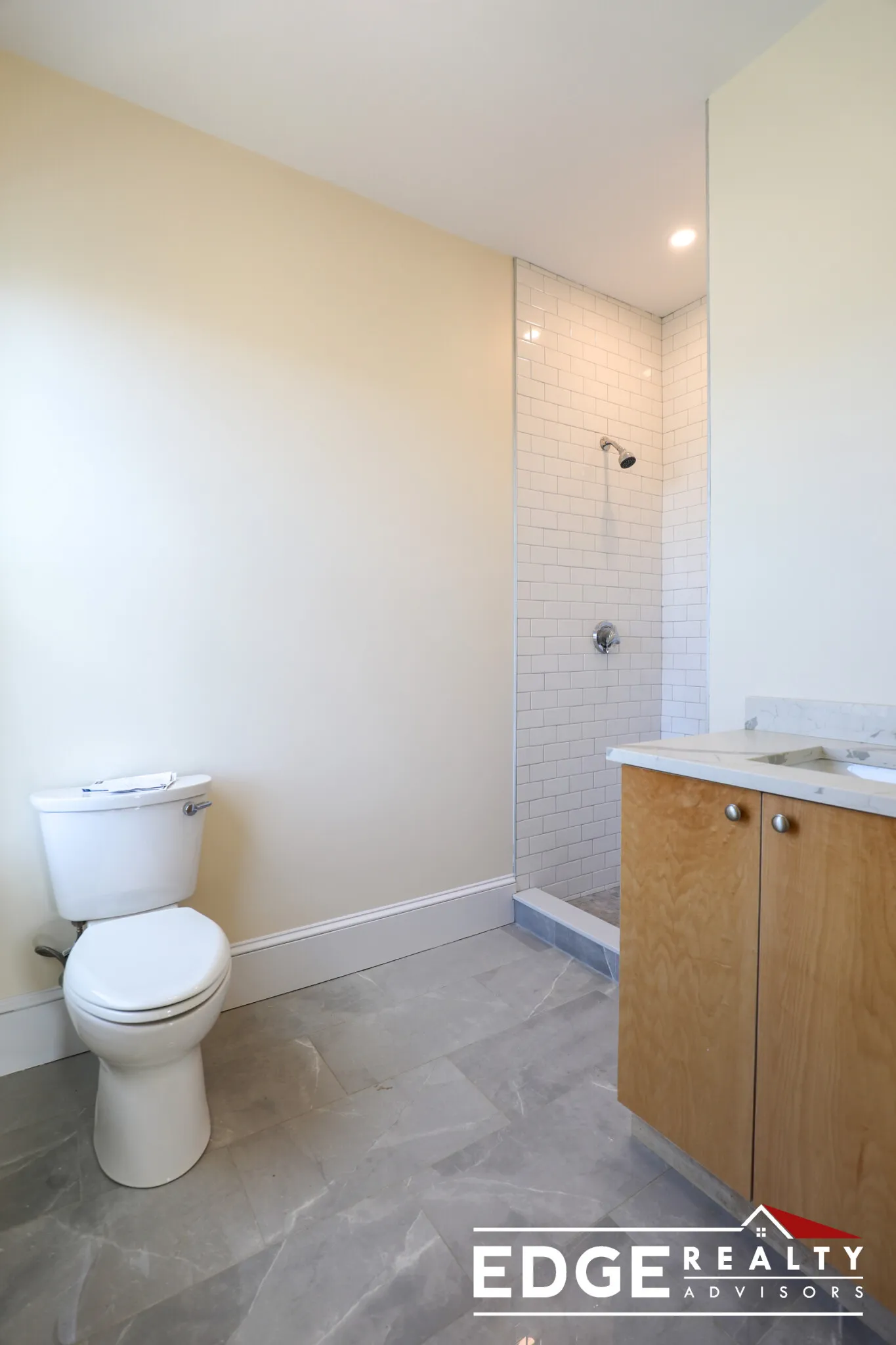3 bed, 2 bath apartment for rent at 74 Aldie St Unit 1, Allston — photo 5 of 9