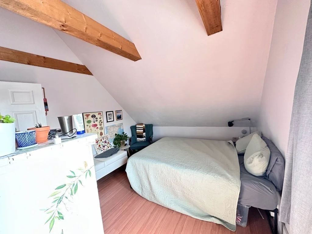 2 bed, 1 bath apartment for rent at 74 Antwerp St Unit 3, Brighton — photo 6 of 11