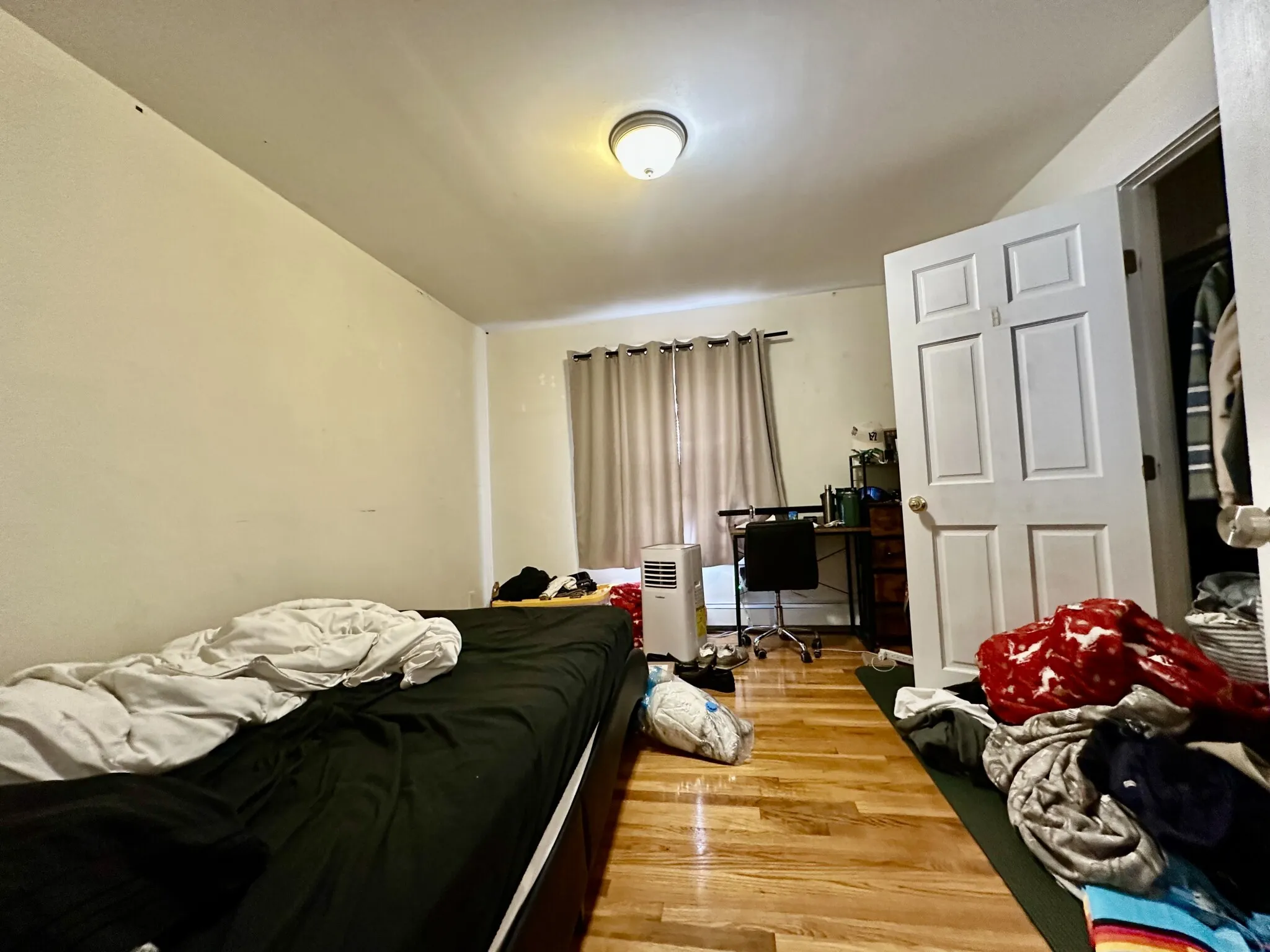 6 bed, 3 bath apartment for rent at 74 Ashford St Unit 2, Allston — photo 17 of 30