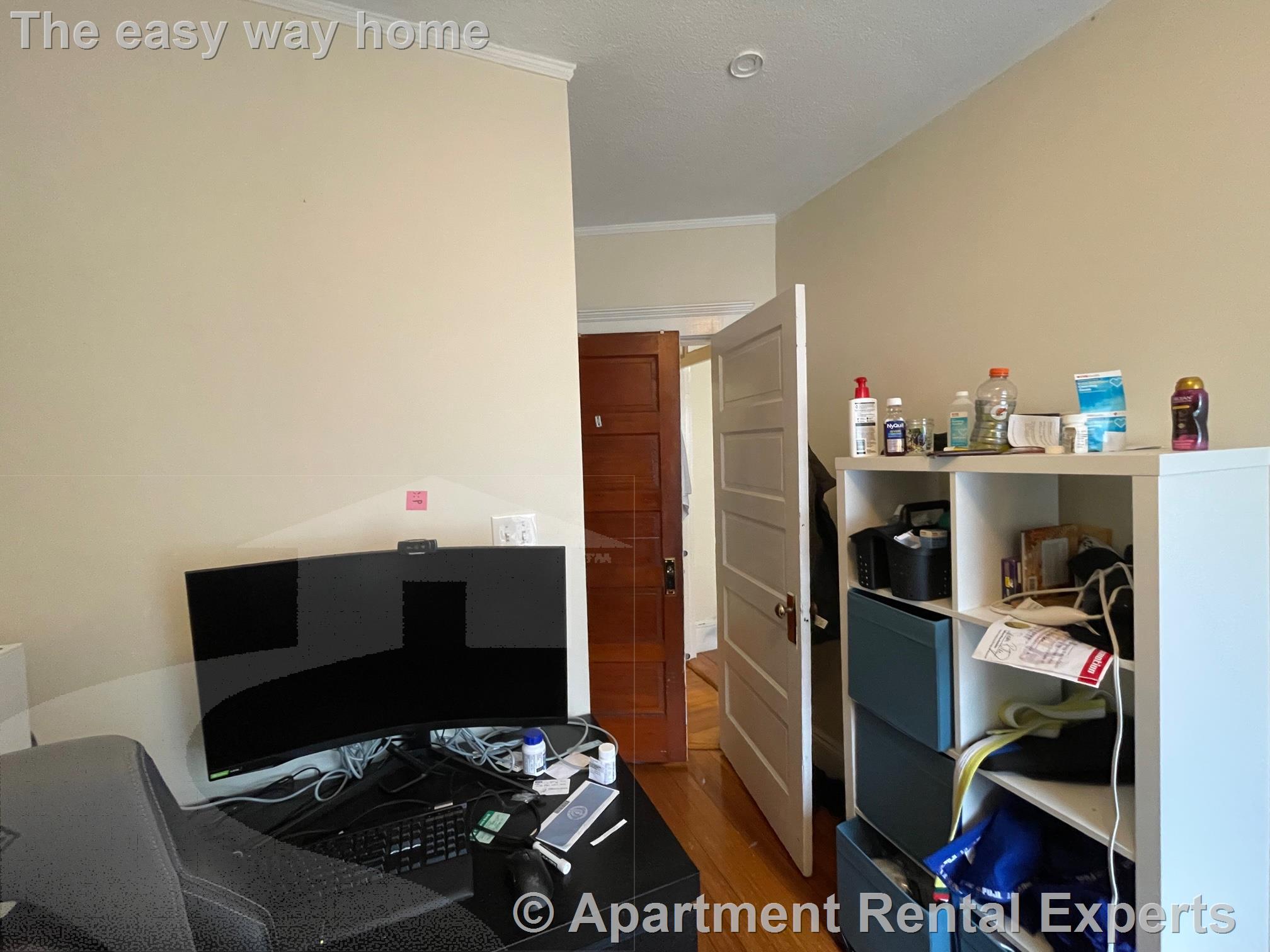 3 bed, 1 bath apartment for rent at 74 Avon St Unit 2R, Spring Hill — photo 7 of 17