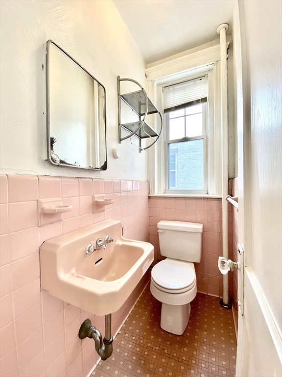 4 bed, 1.5 bath apartment for rent at 74 Babcock St Unit 2, North Brookline — photo 21 of 21
