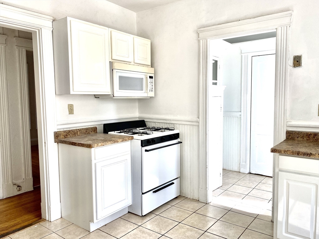 4 bed, 1.5 bath apartment for rent at 74 Babcock St Unit 2M, North Brookline — photo 18 of 21