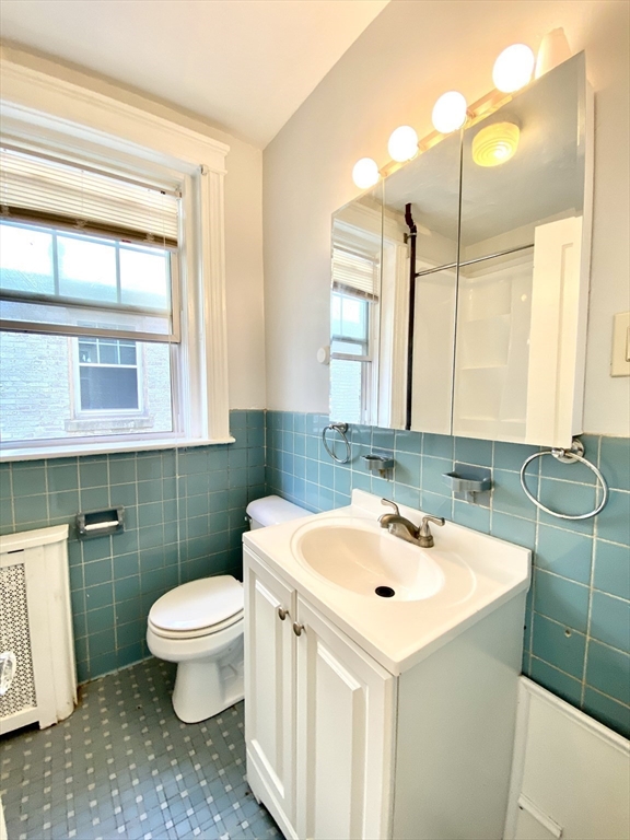 4 bed, 1.5 bath apartment for rent at 74 Babcock St Unit 2M, North Brookline — photo 12 of 21