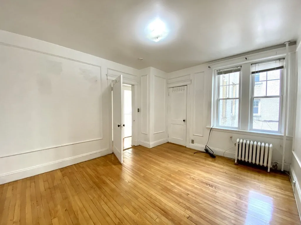 4 bed, 1.5 bath apartment for rent at 74 Babcock St Unit 3, North Brookline — photo 12 of 22