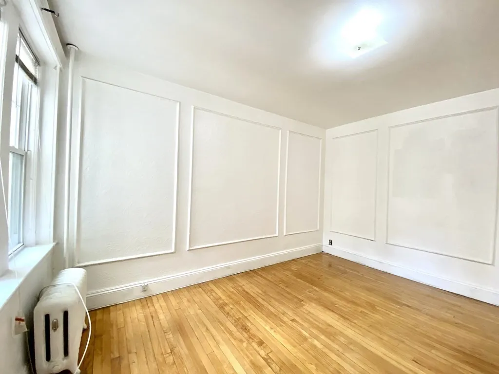 4 bed, 1.5 bath apartment for rent at 74 Babcock St Unit 3, North Brookline — photo 11 of 22