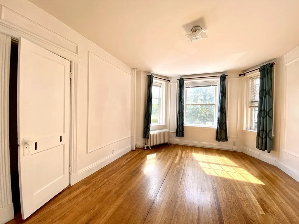 4 bed, 1.5 bath apartment for rent at 74 Babcock St Unit 3, North Brookline — photo 19 of 22