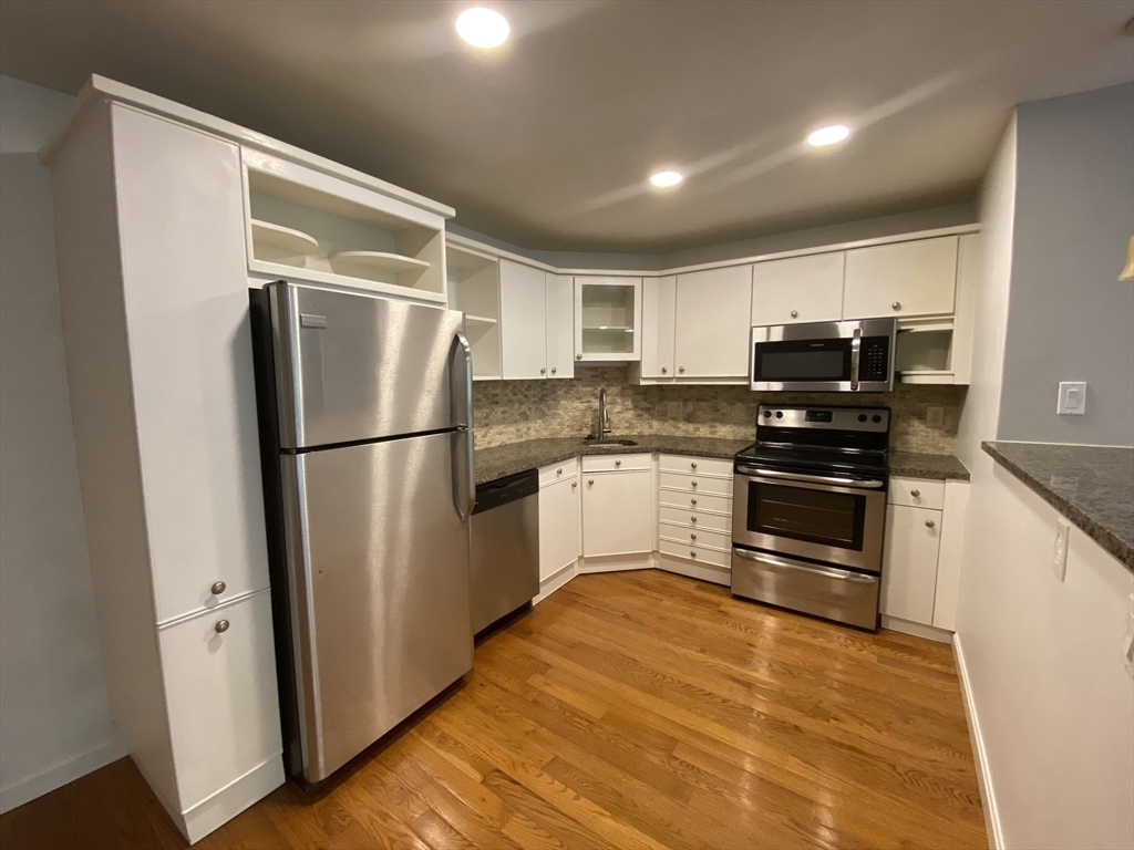 1 bed, 1 bath apartment for rent at 74 Beach St Unit 3-6, Woburn — photo 4 of 8