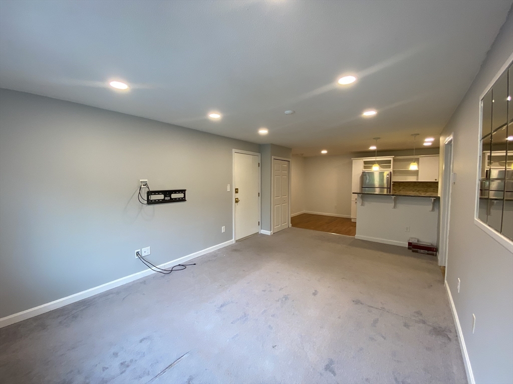 1 bed, 1 bath apartment for rent at 74 Beach St Unit 3-6, Woburn — photo 3 of 8