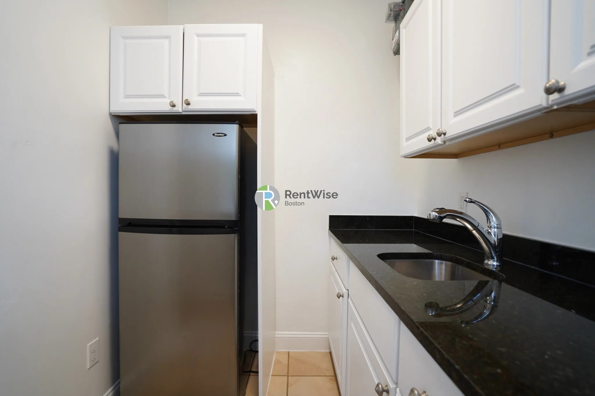 Studio bed, 1 bath apartment for rent at 74 Brainerd Rd Unit 7, Allston — photo 9 of 12