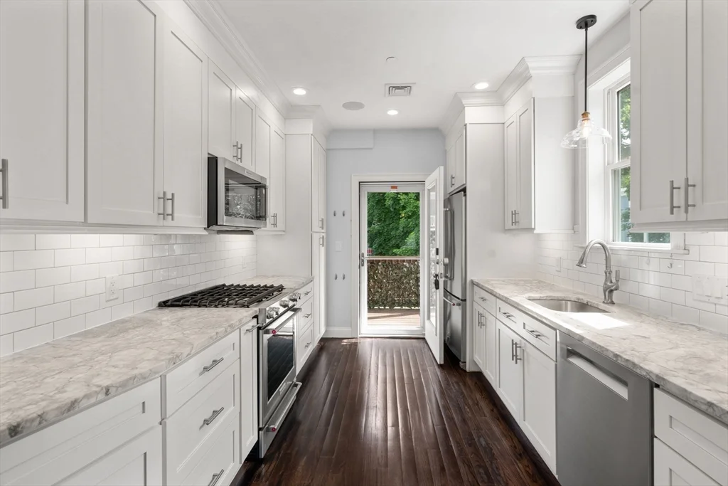 2 bed, 2 bath apartment for rent at 74 Brookley Rd Unit 2, Jamaica Plain — photo 9 of 26