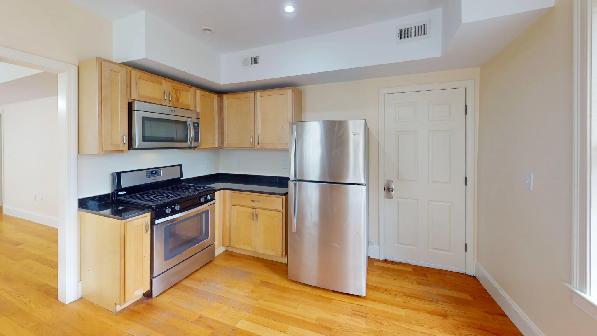 4 bed, 1 bath apartment for rent at 74 Brooks St Unit 2, Brighton — photo 14 of 15