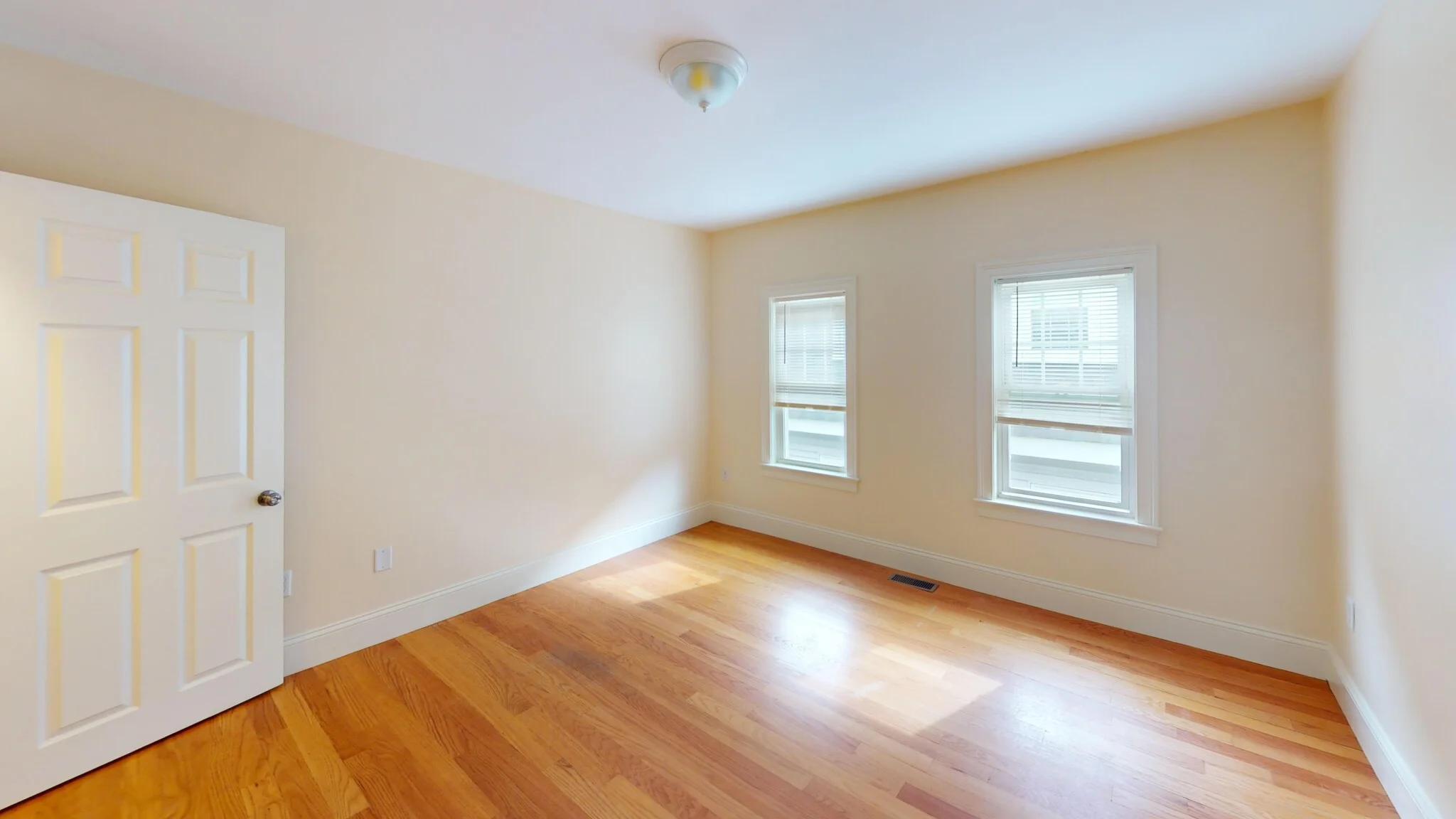 4 bed, 1 bath apartment for rent at 74 Brooks St Unit 2, Brighton — photo 9 of 15