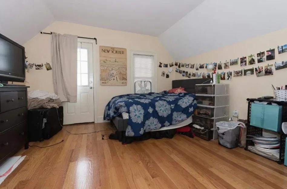 4 bed, 1 bath apartment for rent at 74 Brooks St Unit 2, Brighton — photo 4 of 5
