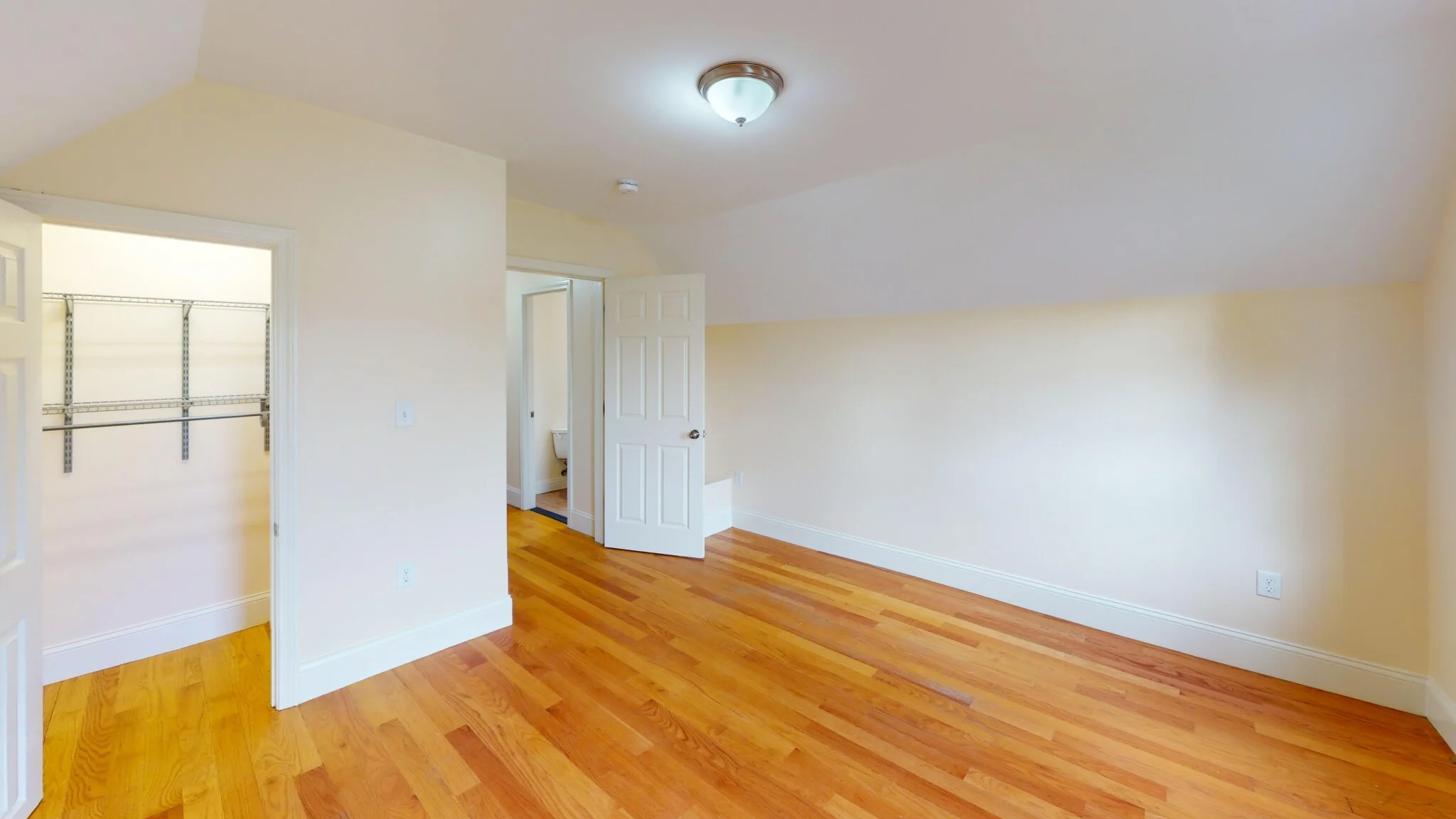 4 bed, 1 bath apartment for rent at 74 Brooks St Unit 2, Brighton — photo 3 of 15
