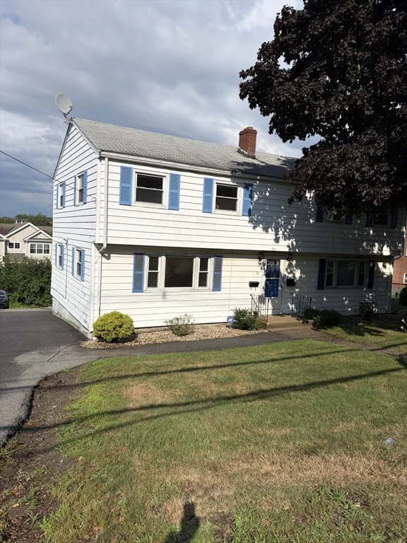 3 bed, 1 bath apartment for rent at 74 Cambridge Rd Unit 1, Woburn