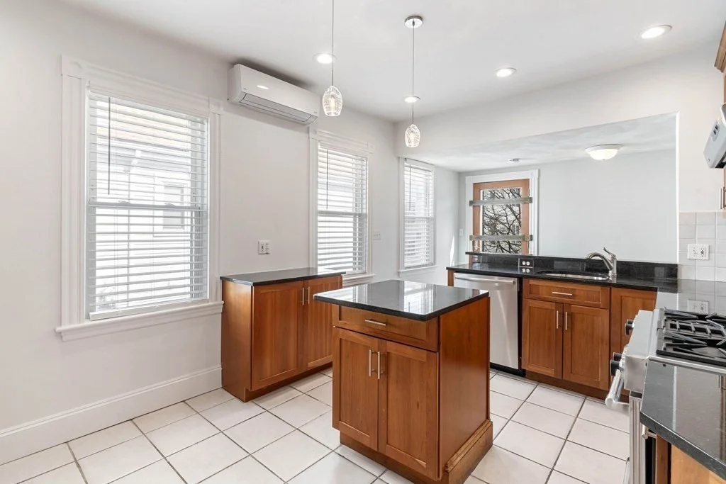 3 bed, 2 bath apartment for rent at 74 Carruth St Unit 2, Boston — photo 3 of 14