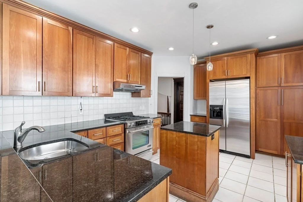 3 bed, 2 bath apartment for rent at 74 Carruth St Unit 2, Boston — photo 2 of 14