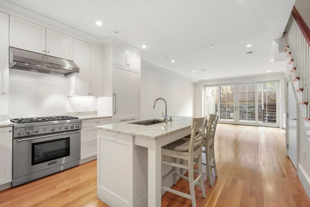 3 bed, 3 bath apartment for rent at 74 Chandler St Unit 1, South End — photo 4 of 11