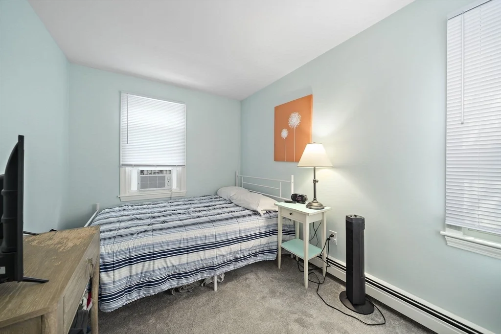 3 bed, 1 bath apartment for rent at 74 Cherry St, Brant Rock — photo 21 of 33
