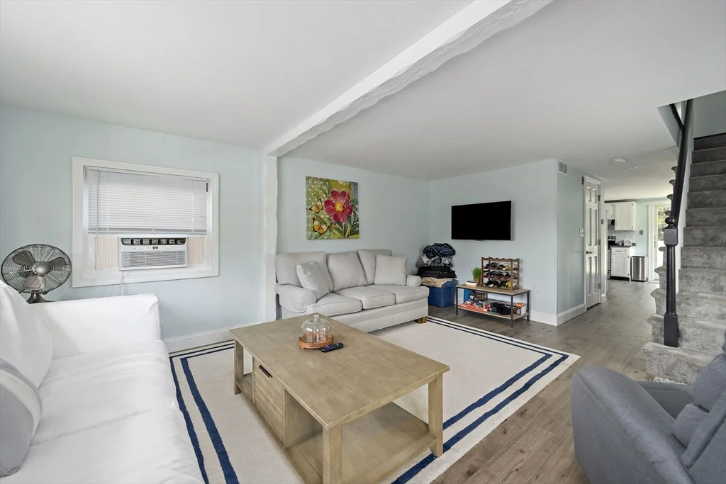 3 bed, 1 bath apartment for rent at 74 Cherry St, Brant Rock — photo 6 of 33
