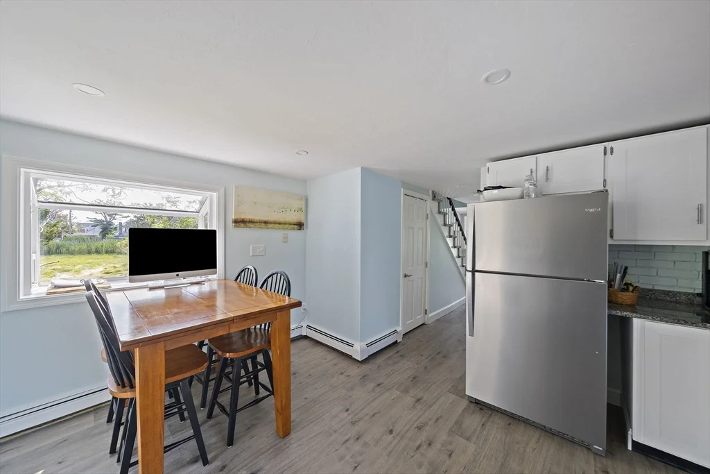 3 bed, 1 bath apartment for rent at 74 Cherry St, Brant Rock — photo 11 of 33