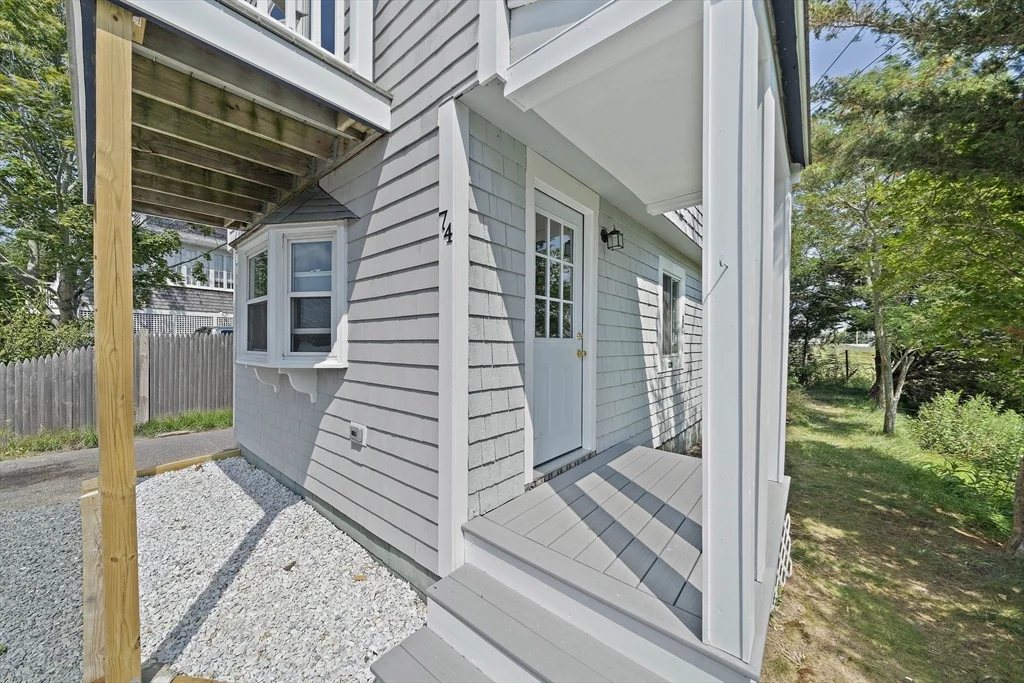 3 bed, 1 bath apartment for rent at 74 Cherry St, Brant Rock — photo 5 of 33