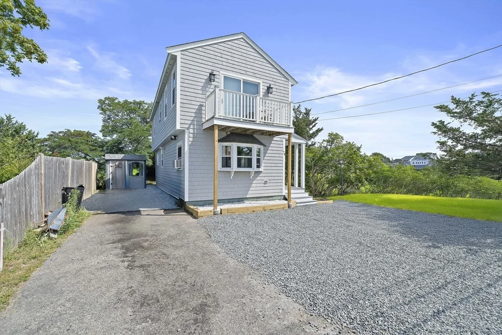 3 bed, 1 bath apartment for rent at 74 Cherry St, Brant Rock — photo 3 of 33