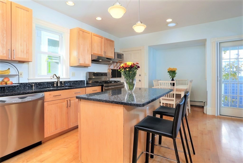 4 bed, 2 bath apartment for rent at 74 Chestnut St Unit 3, Brookline — photo 2 of 9