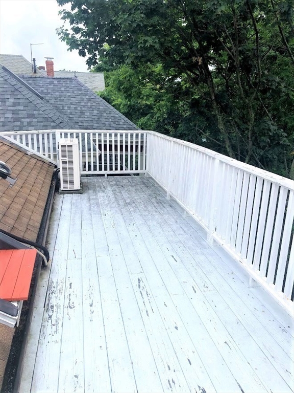 4 bed, 2 bath apartment for rent at 74 Chestnut St Unit 3, Brookline — photo 6 of 9