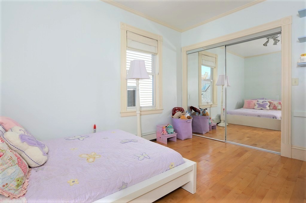 4 bed, 2 bath apartment for rent at 74 Chestnut St Unit 3, Brookline — photo 8 of 9
