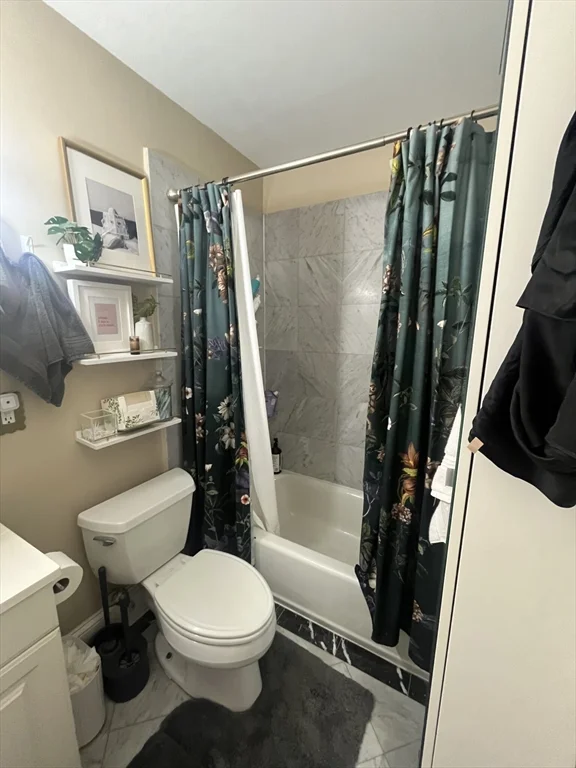 Studio bed, 1 bath apartment for rent at 74 Commonwealth Ave Unit 1, Back Bay — photo 22 of 23
