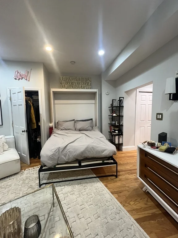 Studio bed, 1 bath apartment for rent at 74 Commonwealth Ave Unit 1, Back Bay — photo 21 of 23