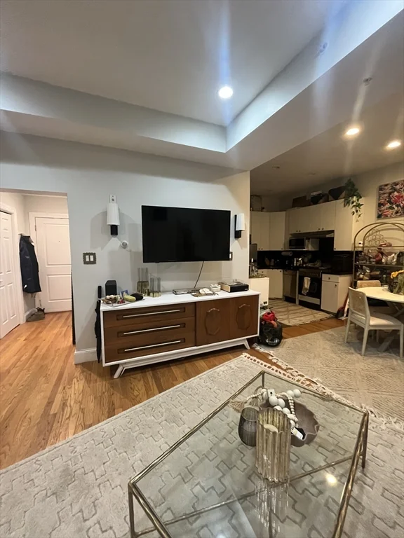 Studio bed, 1 bath apartment for rent at 74 Commonwealth Ave Unit 1, Back Bay — photo 5 of 23