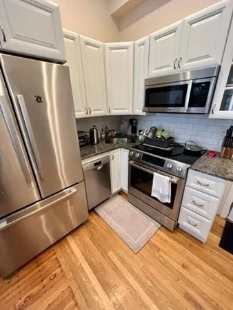 1 bed, 1 bath apartment for rent at 74 Commonwealth Ave Unit 4, Back Bay — photo 3 of 7