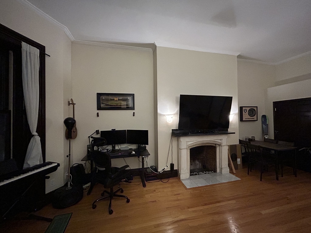 1 bed, 1 bath apartment for rent at 74 Commonwealth Unit 6, Back Bay — photo 4 of 11