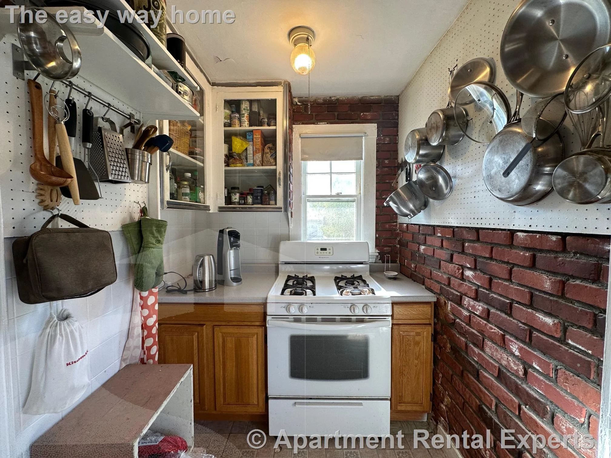 2 bed, 1 bath apartment for rent at 74 Cotting St, Tufts — photo 9 of 15