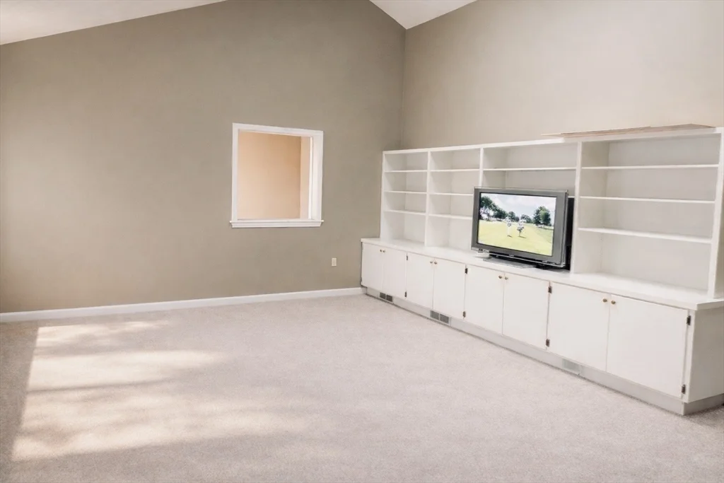 2 bed, 1 bath apartment for rent at 74 Crockett Rd, Upton — photo 12 of 31