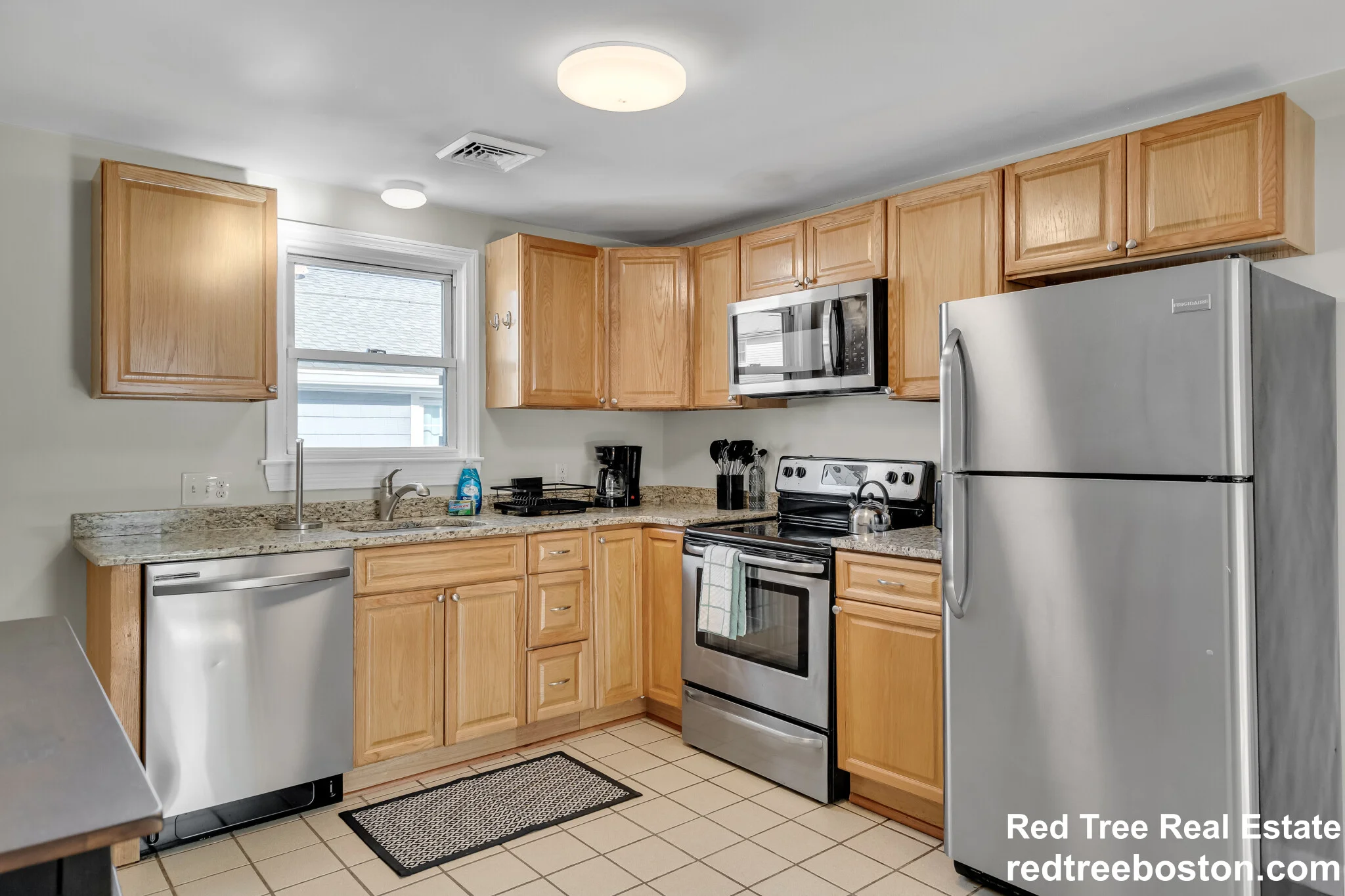 3 bed, 1 bath apartment for rent at 74 Dunboy St Unit 2, Brighton — photo 9 of 31