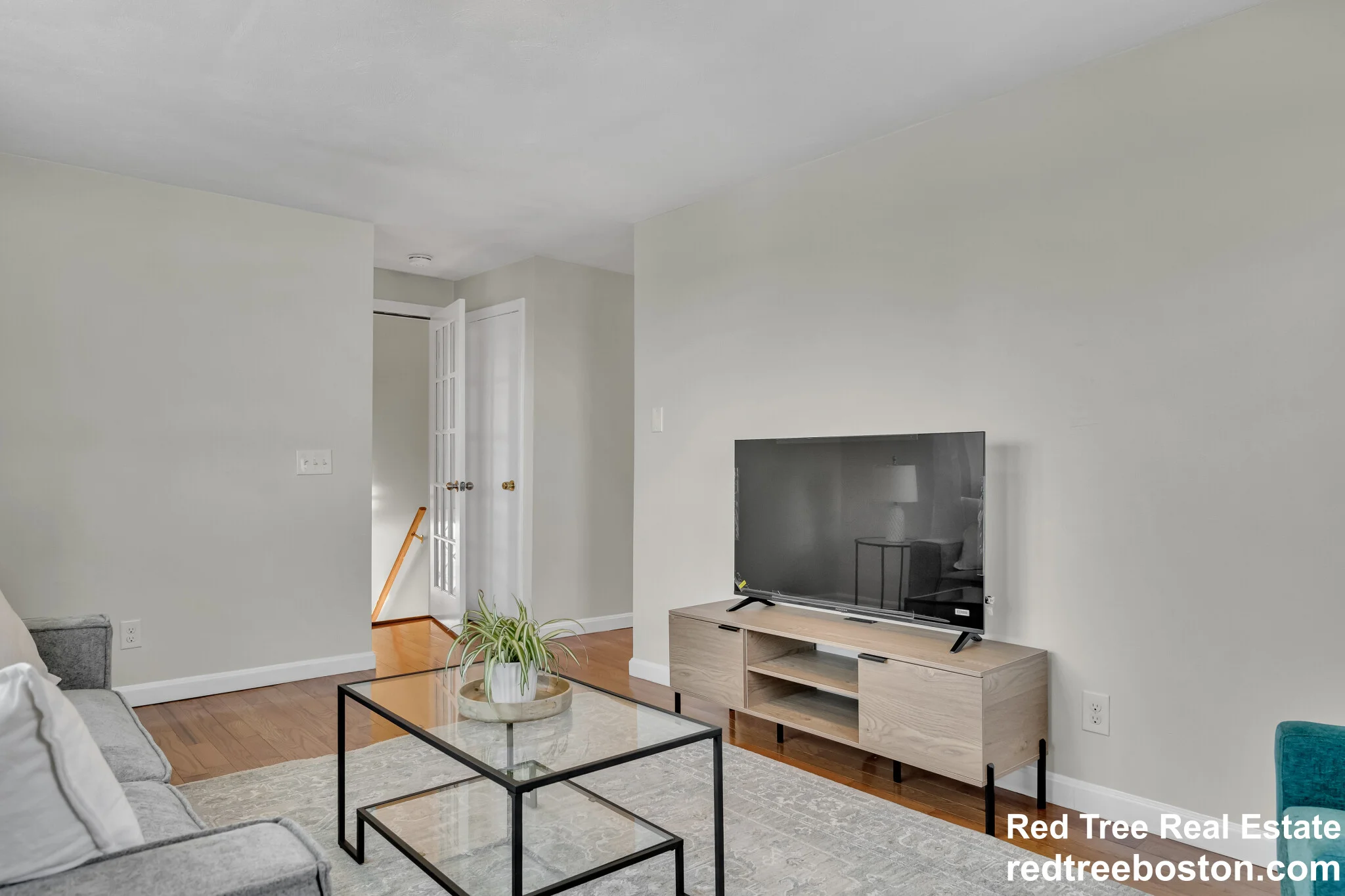 3 bed, 1 bath apartment for rent at 74 Dunboy St Unit 2, Brighton — photo 4 of 31
