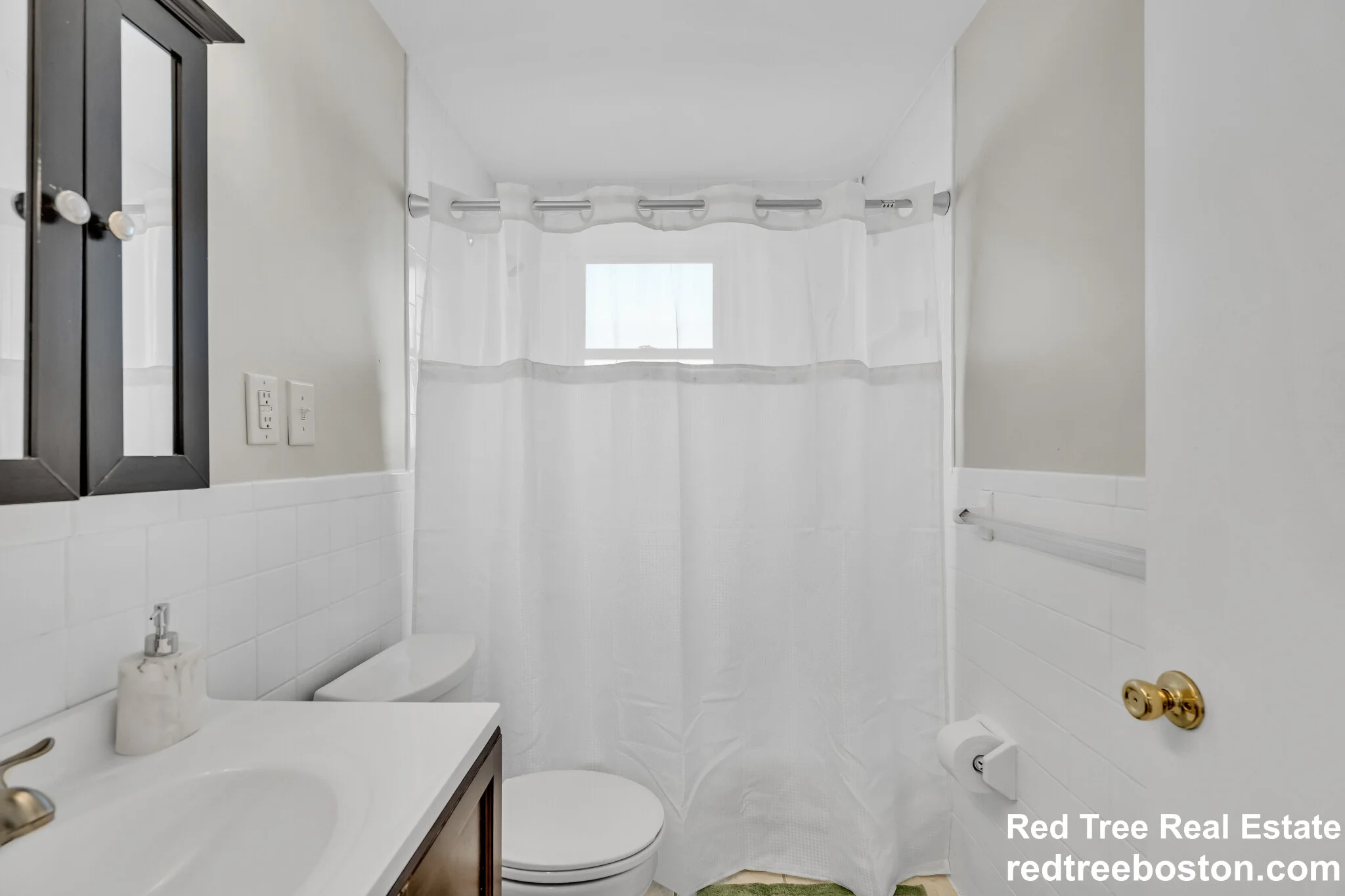 3 bed, 1 bath apartment for rent at 74 Dunboy St Unit 2, Brighton — photo 16 of 31