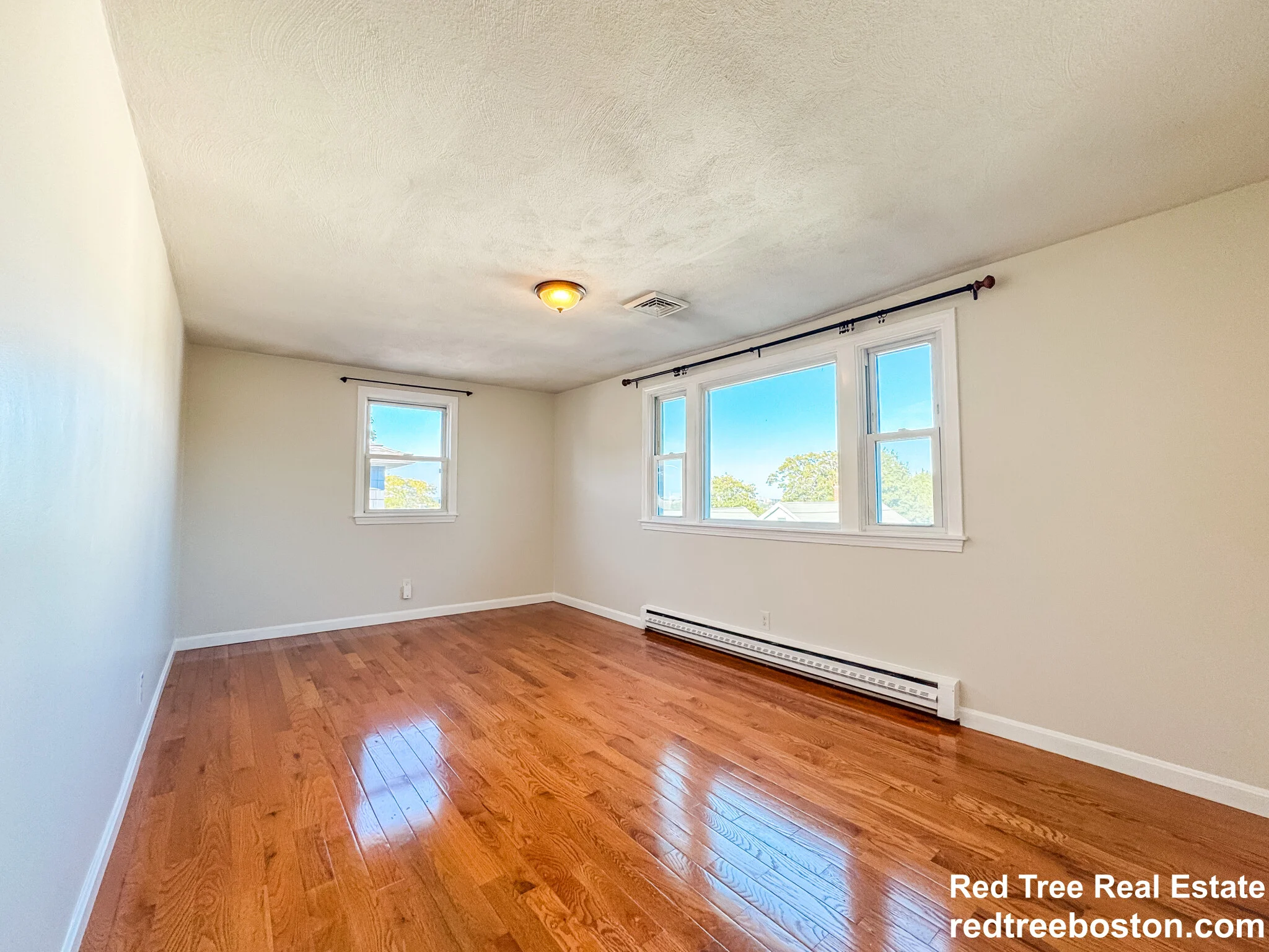 2 bed, 1 bath apartment for rent at 74 Dunboy St Unit 2 COPY, Brighton — photo 2 of 24
