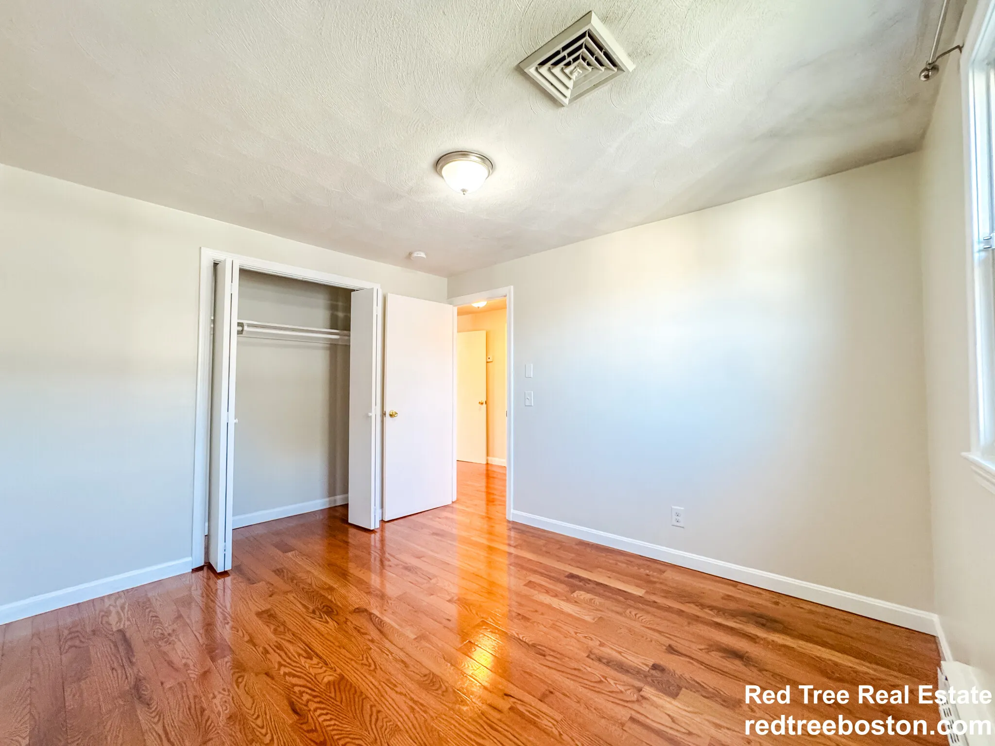 3 bed, 1 bath apartment for rent at 74 Dunboy St Unit 2A, Brighton — photo 14 of 24