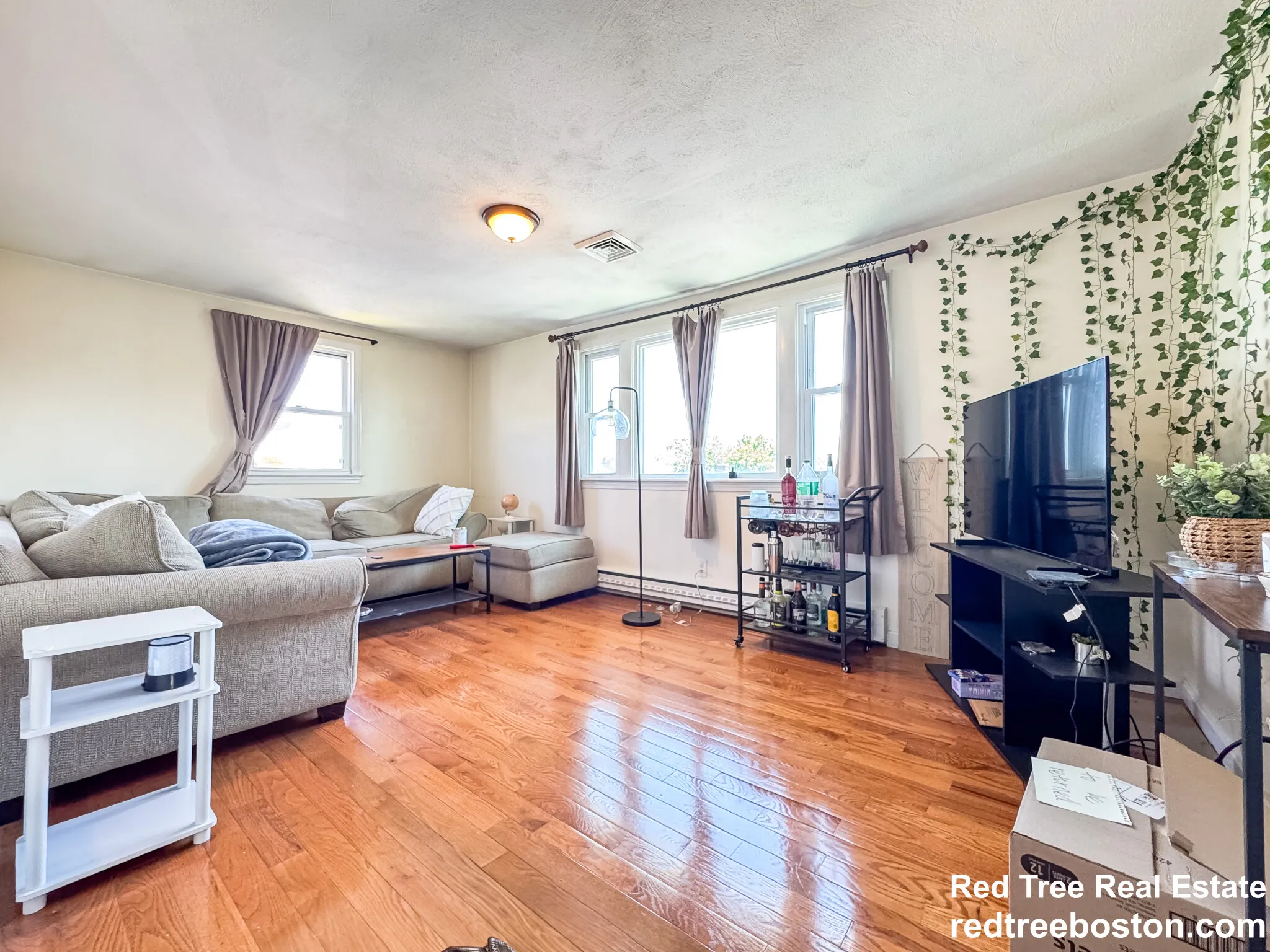 3 bed, 1 bath apartment for rent at 74 Dunboy St Unit 2A, Brighton — photo 20 of 24