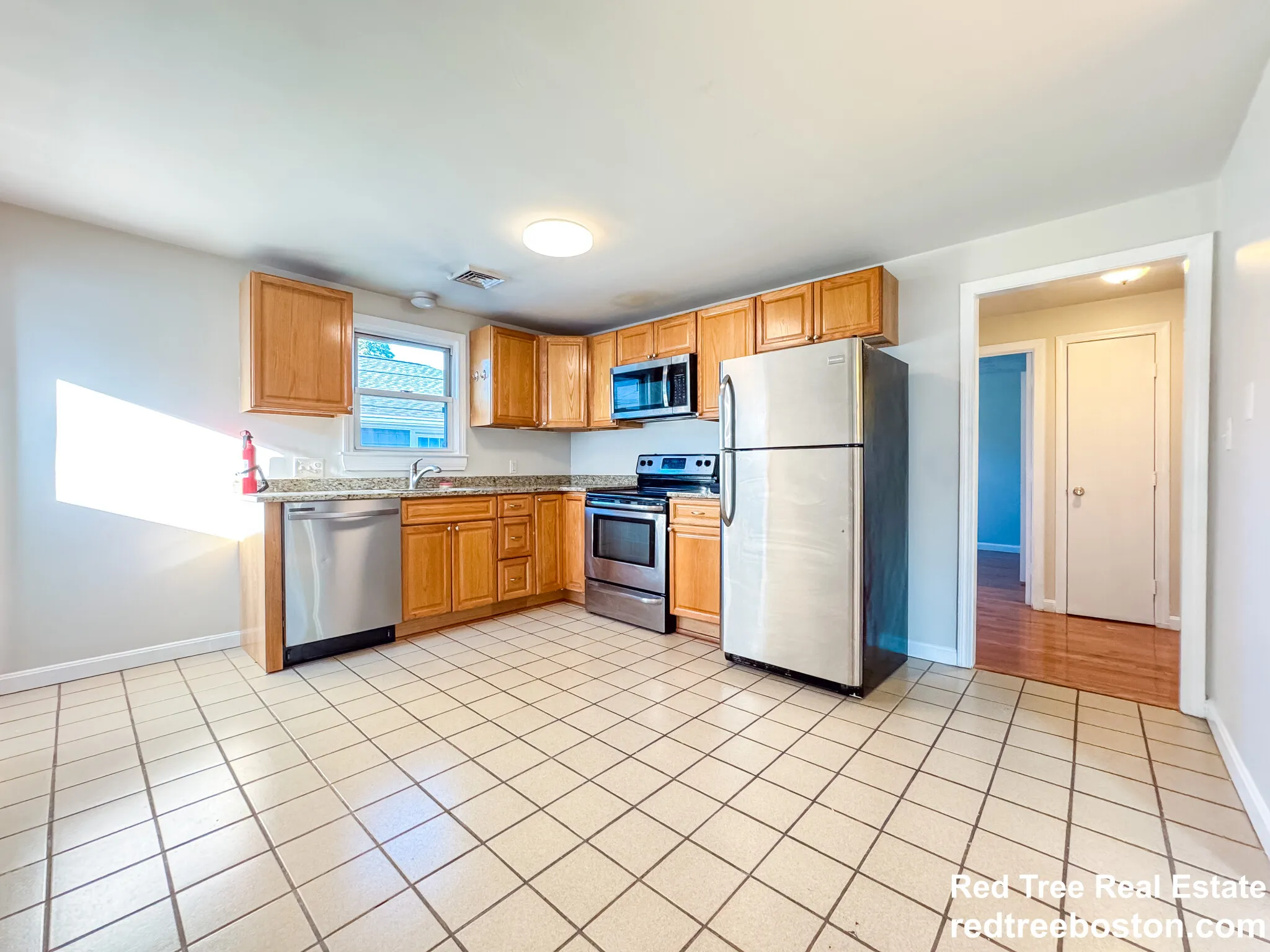 3 bed, 1 bath apartment for rent at 74 Dunboy St Unit 2A, Brighton — photo 4 of 24