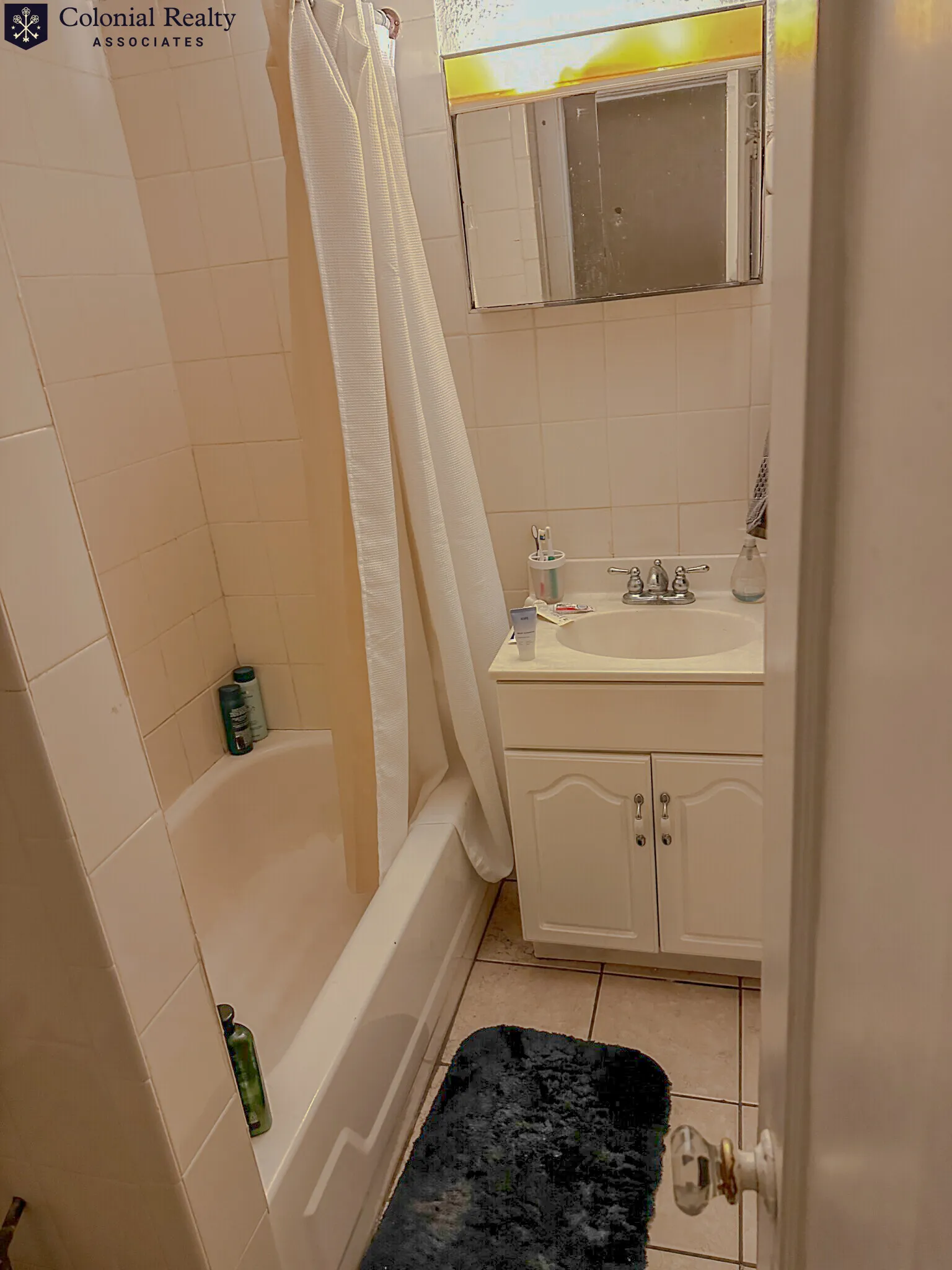 3 bed, 1 bath apartment for rent at 74 Egmont St Unit 02, North Brookline — photo 11 of 36