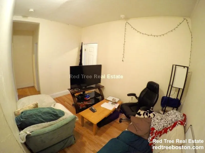 3 bed, 1 bath apartment for rent at 74 Egmont St Unit 2, North Brookline — photo 15 of 20