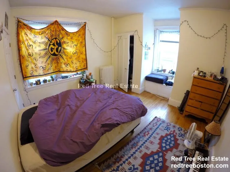 3 bed, 1 bath apartment for rent at 74 Egmont St Unit 2, North Brookline — photo 14 of 20